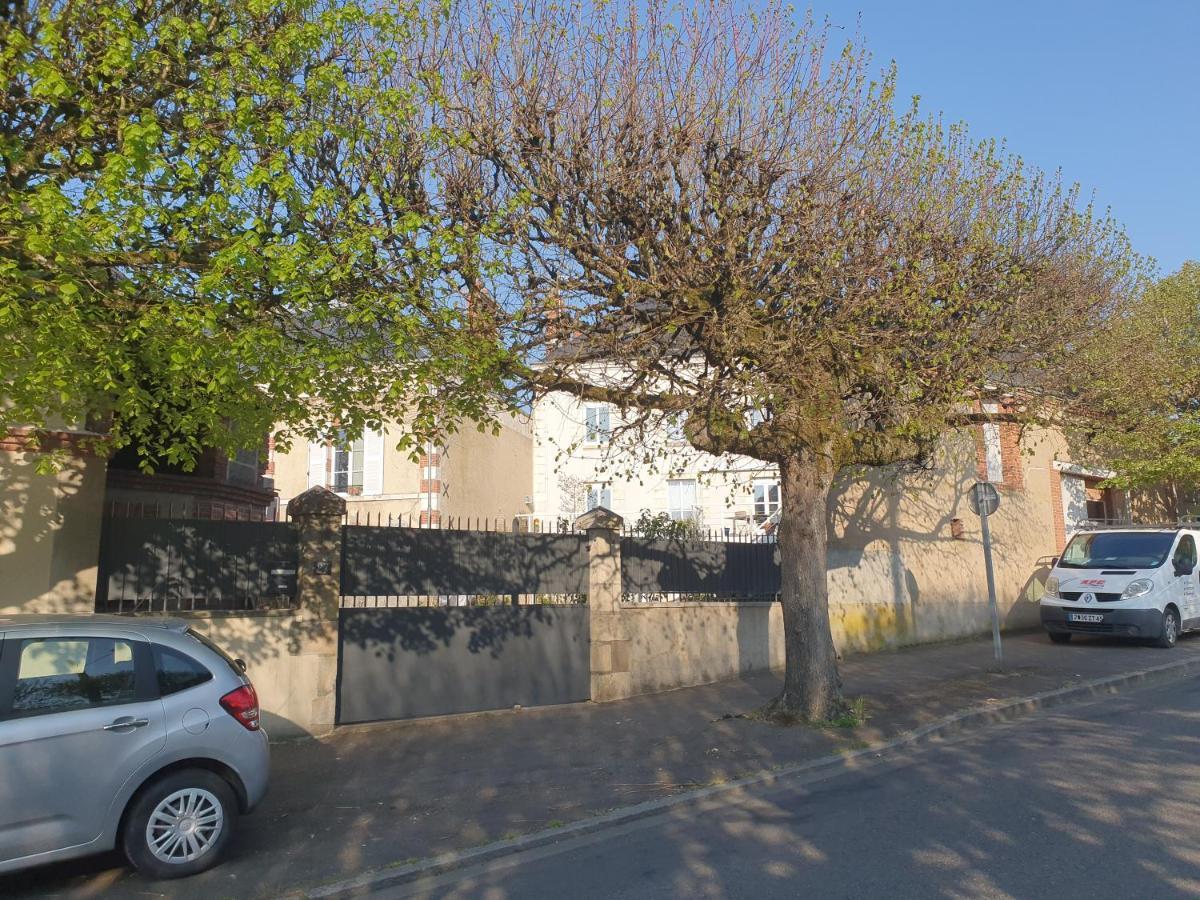 La Grange Gien Exterior foto